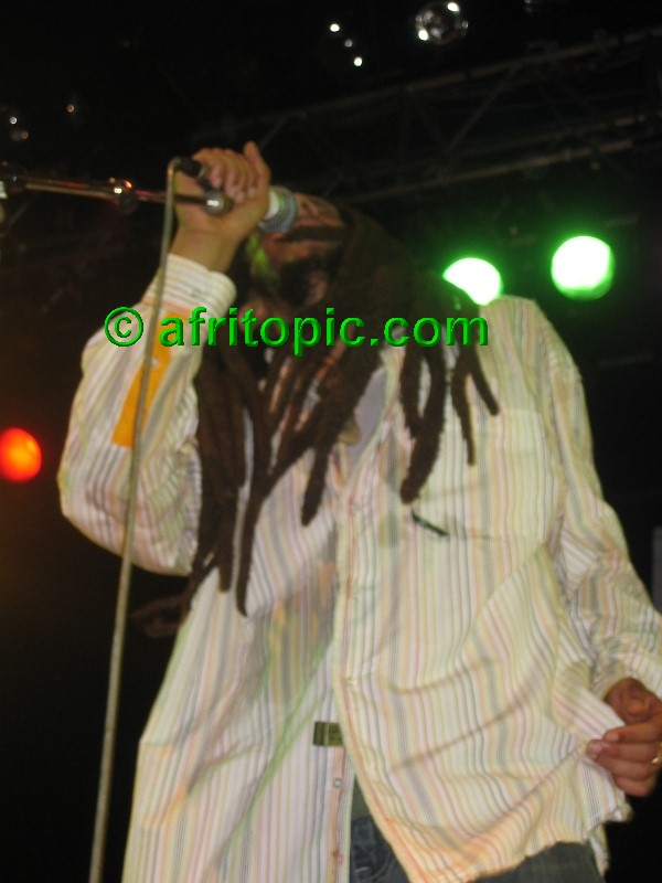 ../Images/AfricaFestival-27-28May05 189.jpg